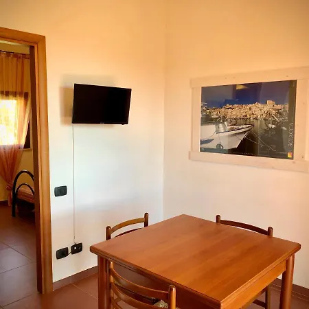 Aparthotel La Luna Nel Pozzo 4*