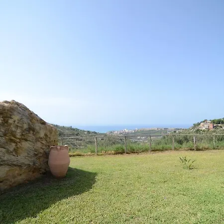 La Luna Nel Pozzo Aparthotel Sciacca