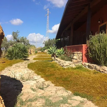 La Luna Nel Pozzo Aparthotel