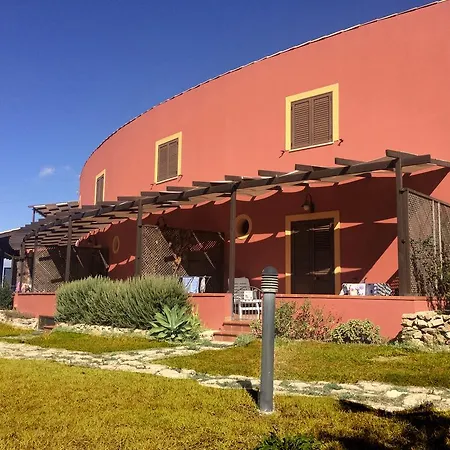 La Luna Nel Pozzo 4*