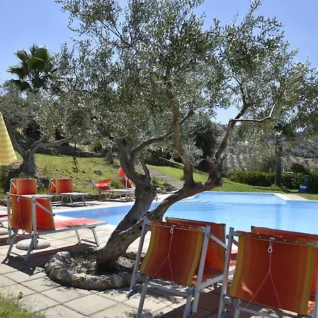 La Luna Nel Pozzo 4*