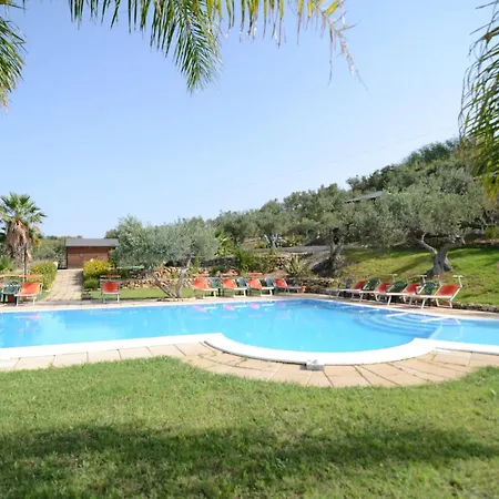 La Luna Nel Pozzo 4*