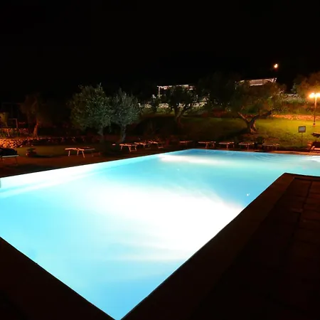 La Luna Nel Pozzo Apartmanhotel
