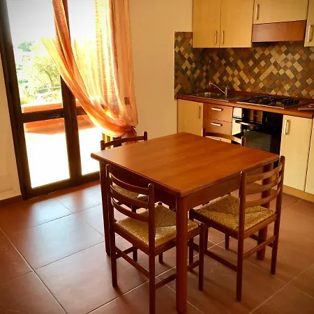 La Luna Nel Pozzo 4*